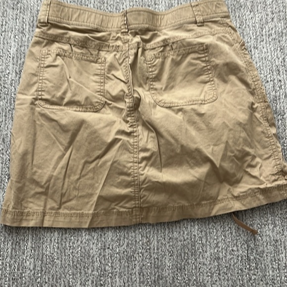 White Stag Woman Tan Color Skort SZ 4 - Picture 7 of 9